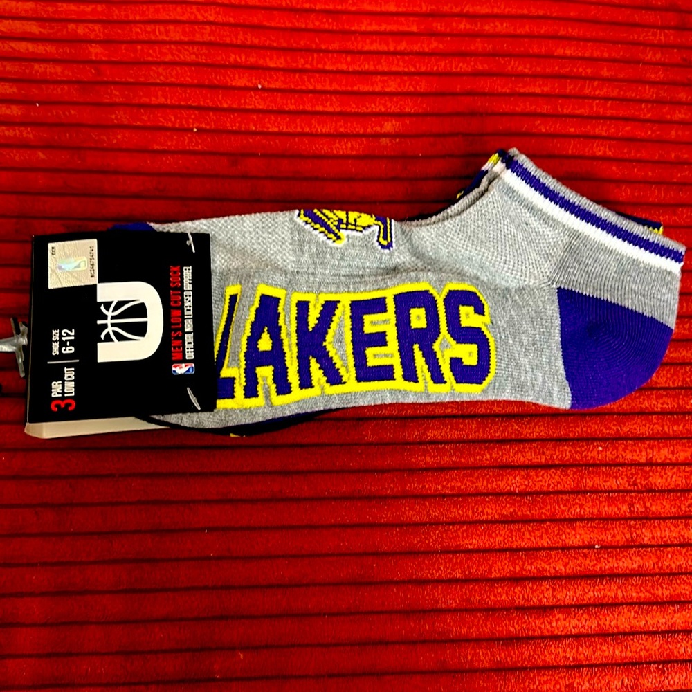Lakers Men’s Low Cut Socks (3) Shoe Size 6-12 Black Purple Gray Logo on Socks